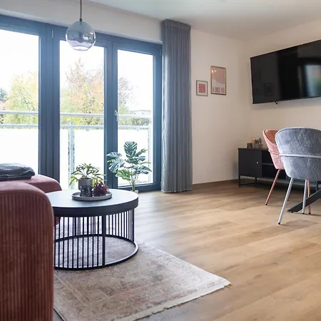 Heimbi-home No 4 I 2-4 Personen I Nähe Europapark I Parkplatz Und E-ladestation Apartment *