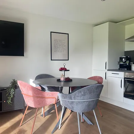 Heimbi-home No 4 I 2-4 Personen I Nähe Europapark I Parkplatz Und E-ladestation *